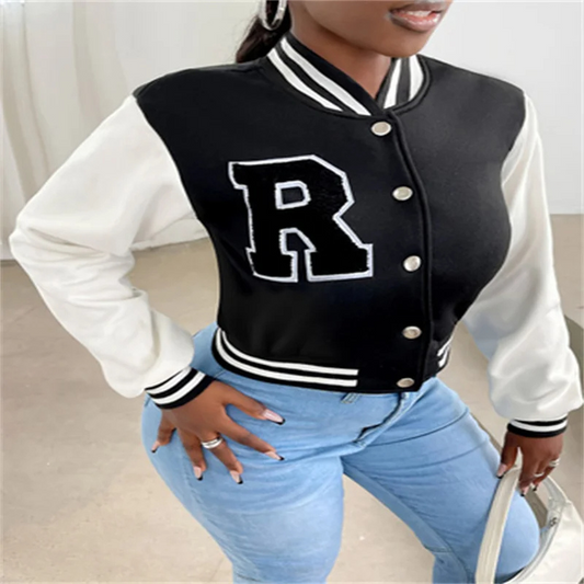 WW | Varsity Bomberjack Damen, Kurzes Modell mit Buchstabenpatch und Druckknopfverschluss