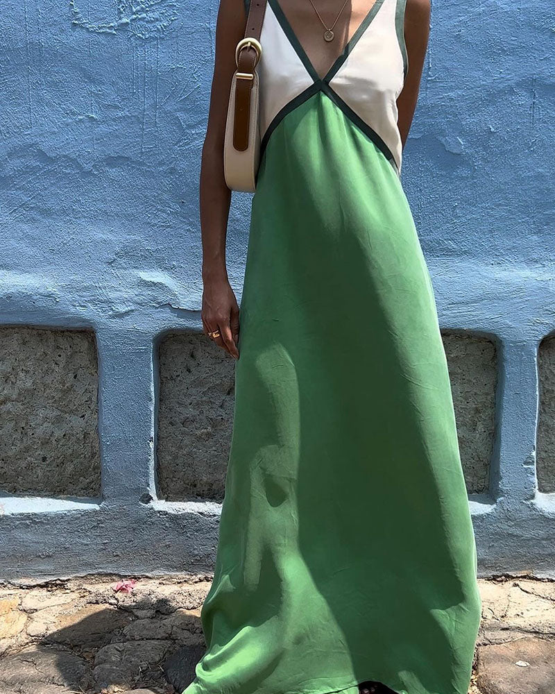 Chic dress with V-neck and contrasting colors