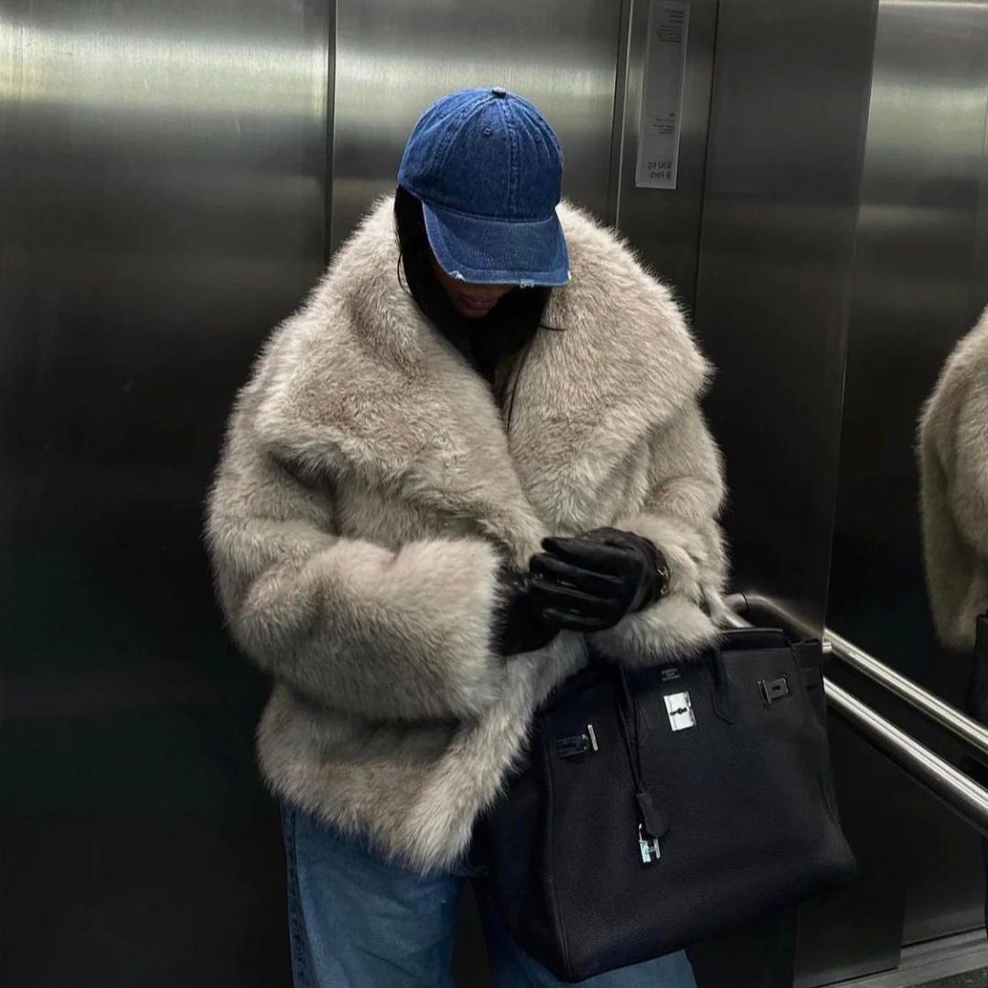WW | Elegant Faux Fur Coat
