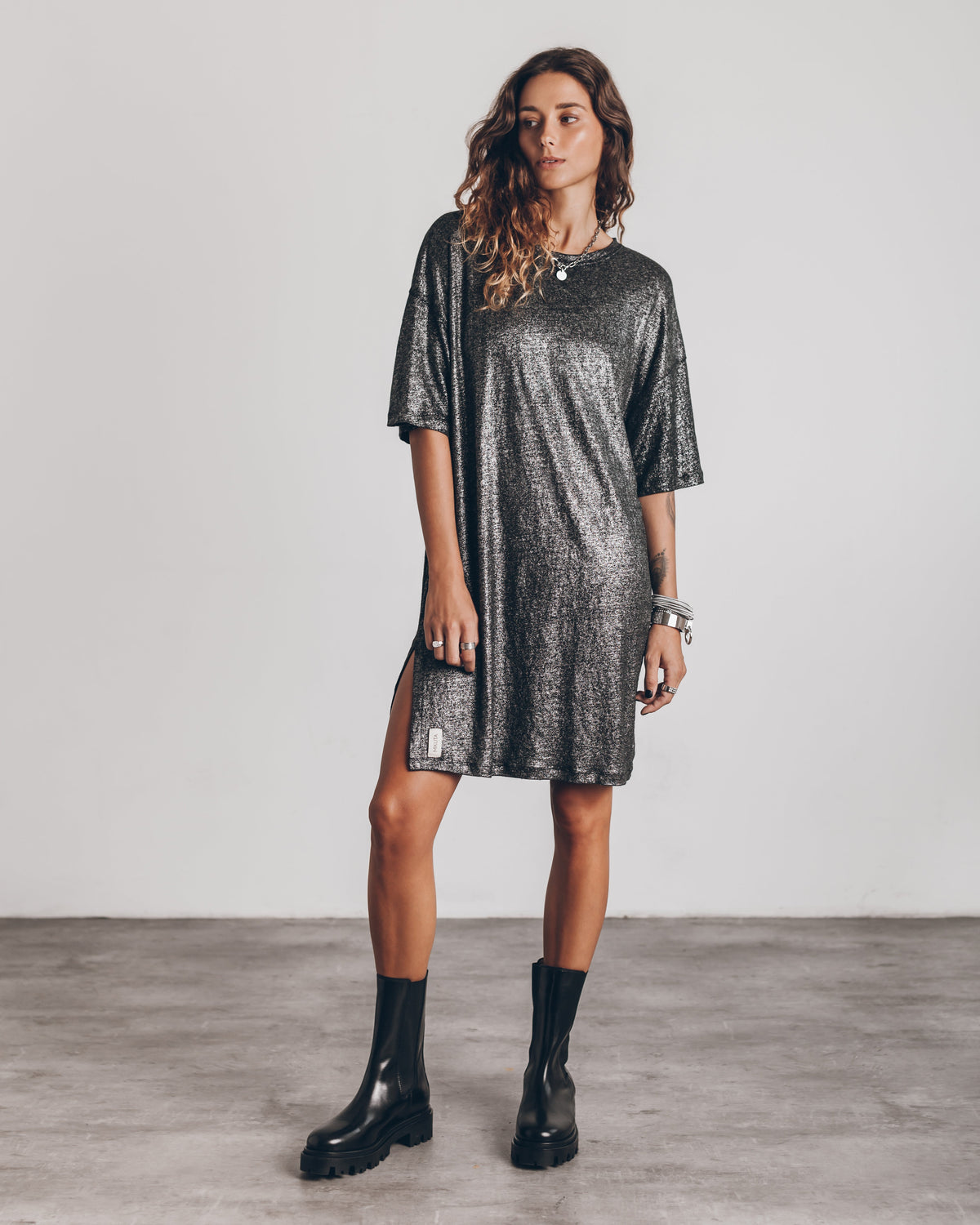 WW | The dark glittering linen dress
