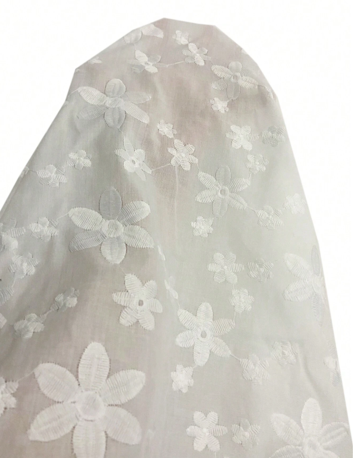 WW | Top With Embroidered, Solid-Colored Stand-Up Collar