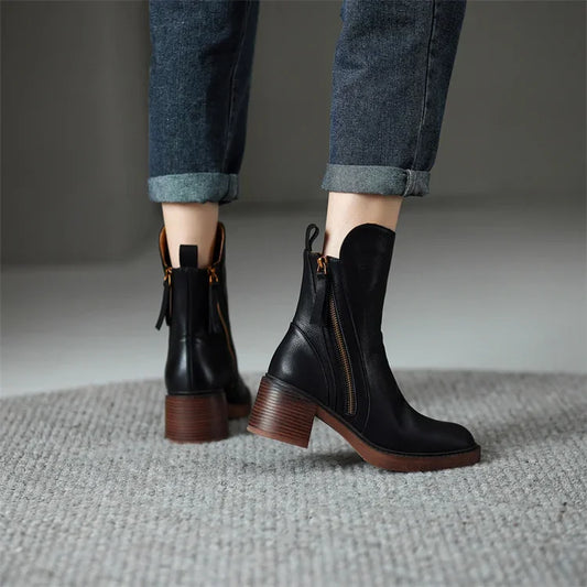 WW | Elegante Lederstiefeletten von Ladivania