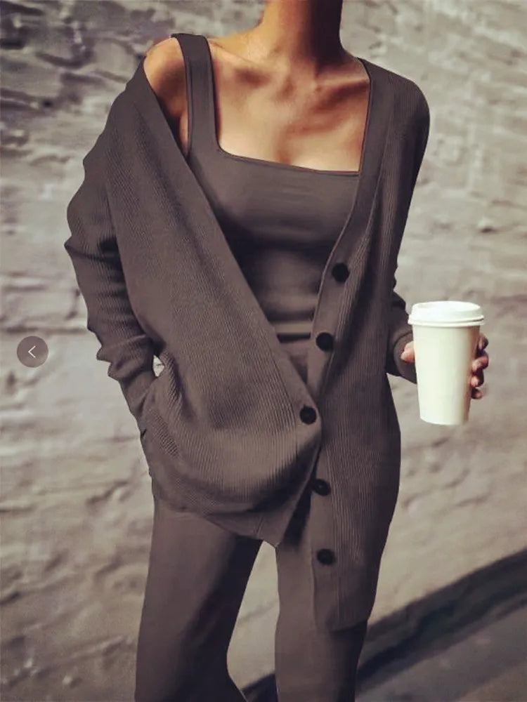 W&W - Knitted Three-Piece Set