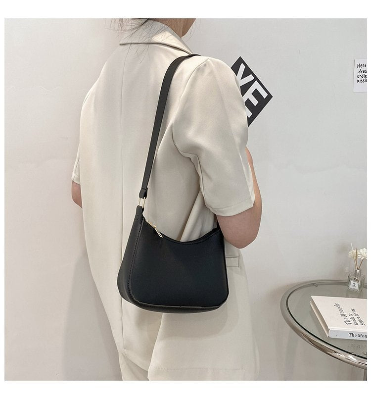 WW Luxurious Retro Bag | Exclusive Leather Handbag with Timeless Charm