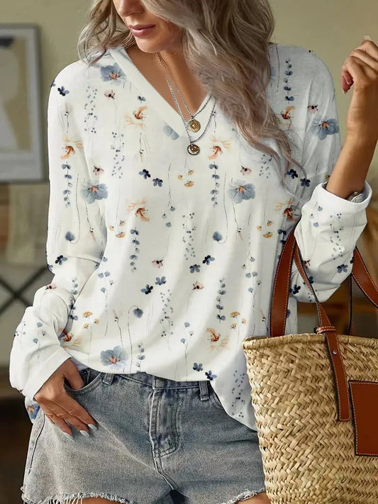 WW Floral Blouse | Modern Spring Blouse with V-Neck and Floral Pattern