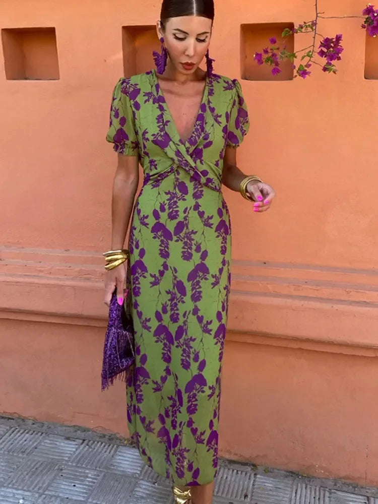 WW | with floral pattern and V-neck