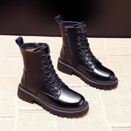 WOLF Delphine – Winterstiefel aus schwarzem Leder