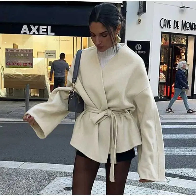 WW | Modern Style V-Neck Wool Coat