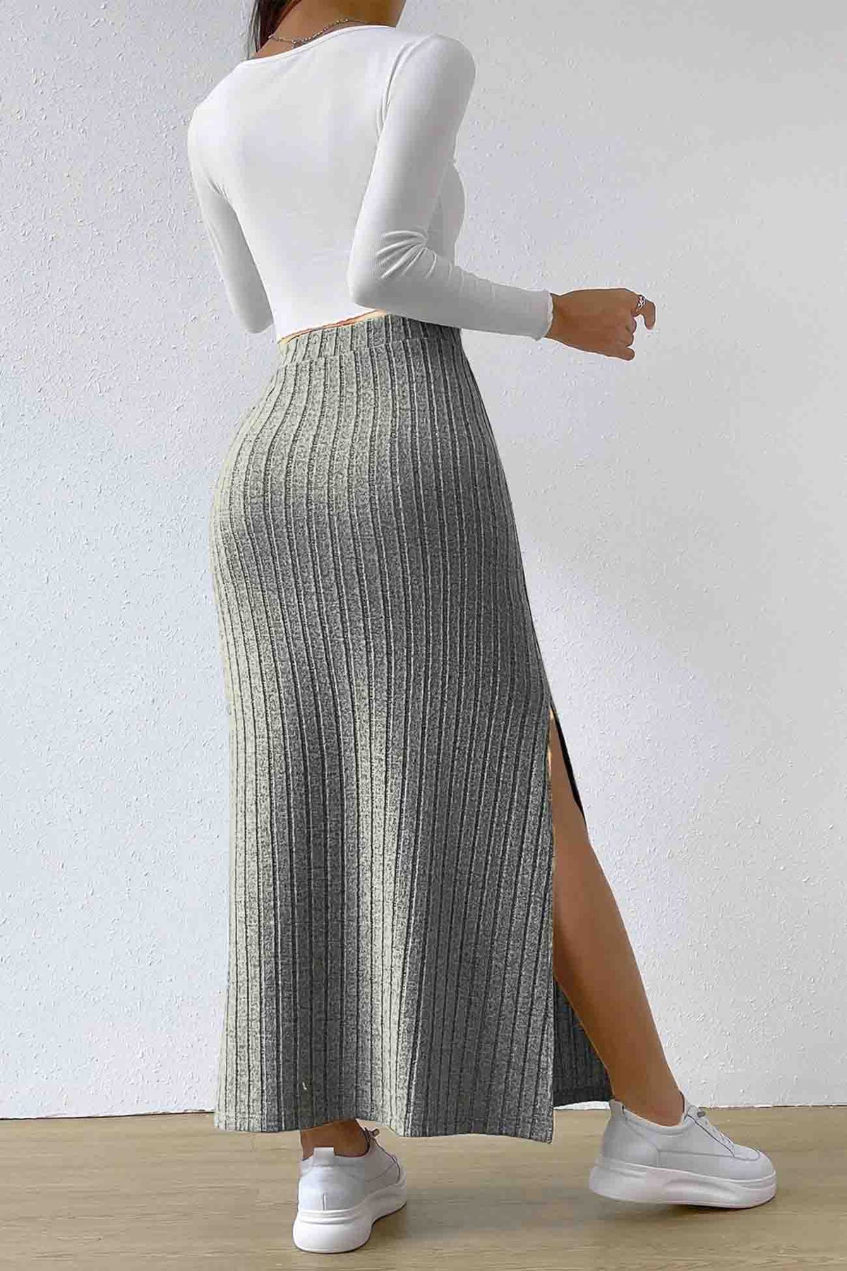 W&W - Knitted skirt with slit