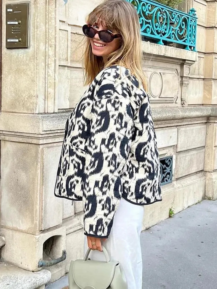 WW | Elegant Blazer with Black and White Pattern